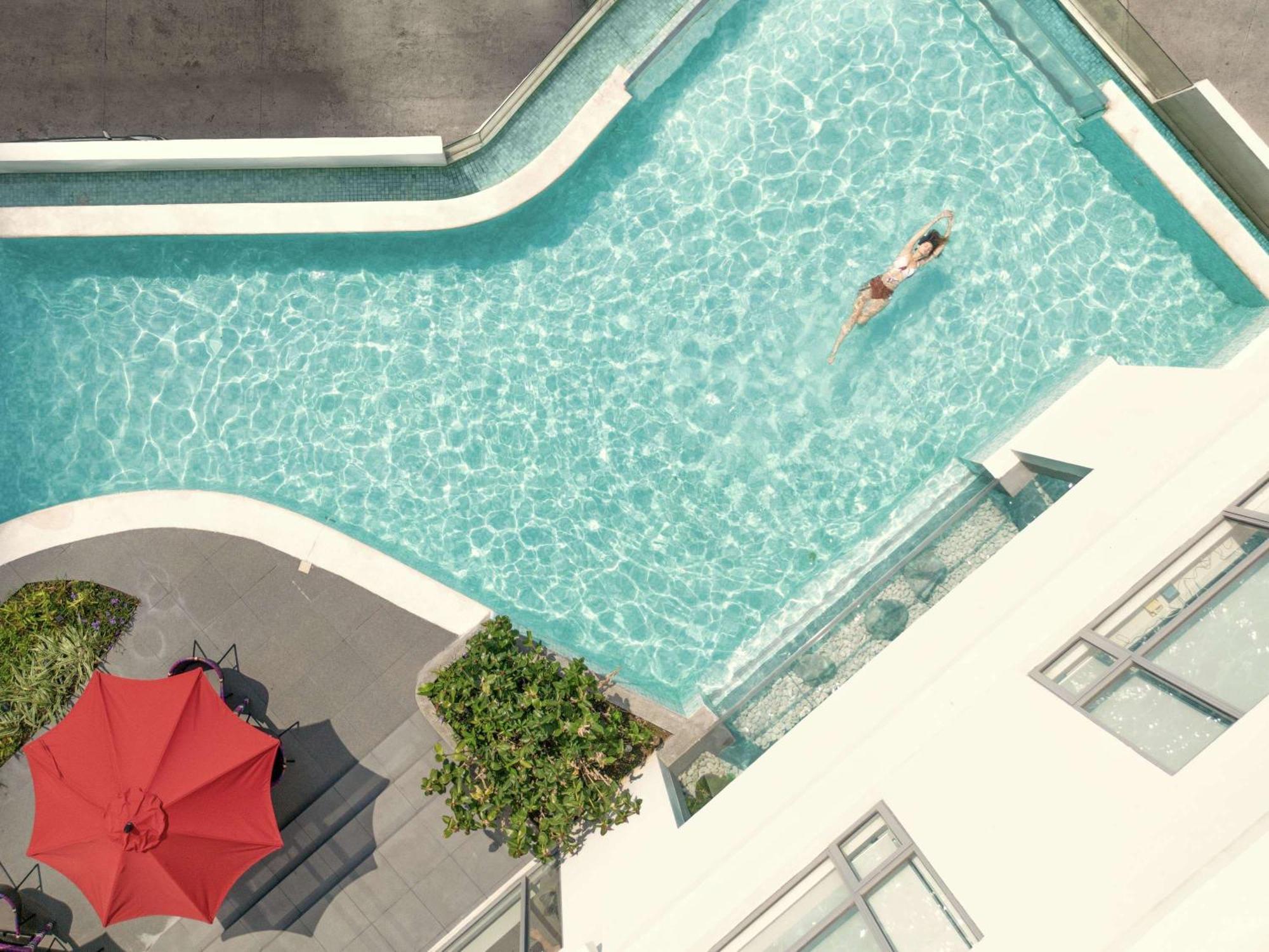 Novotel Suites Manila At Acqua Mandaluyong Exterior foto